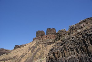 Rock formations overlooking the Columbia River.